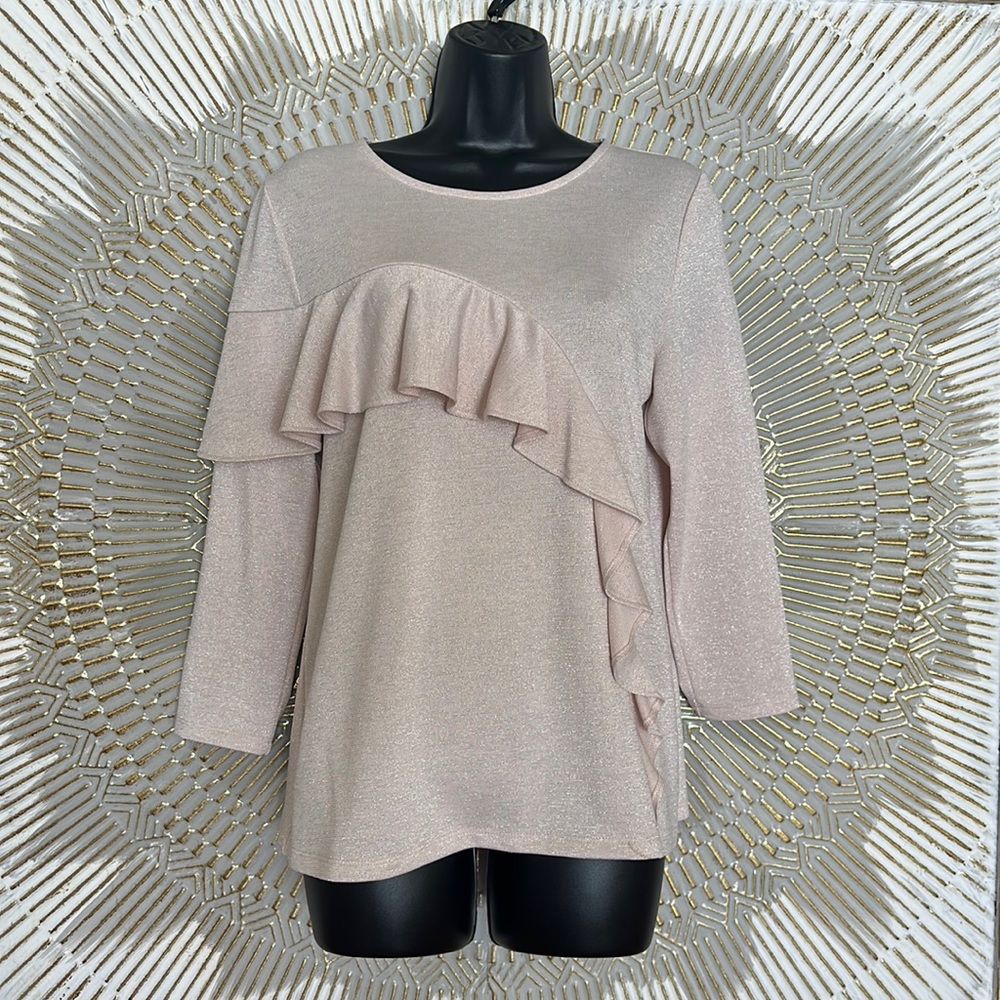 Beautiful Ivanka Trump blouse.